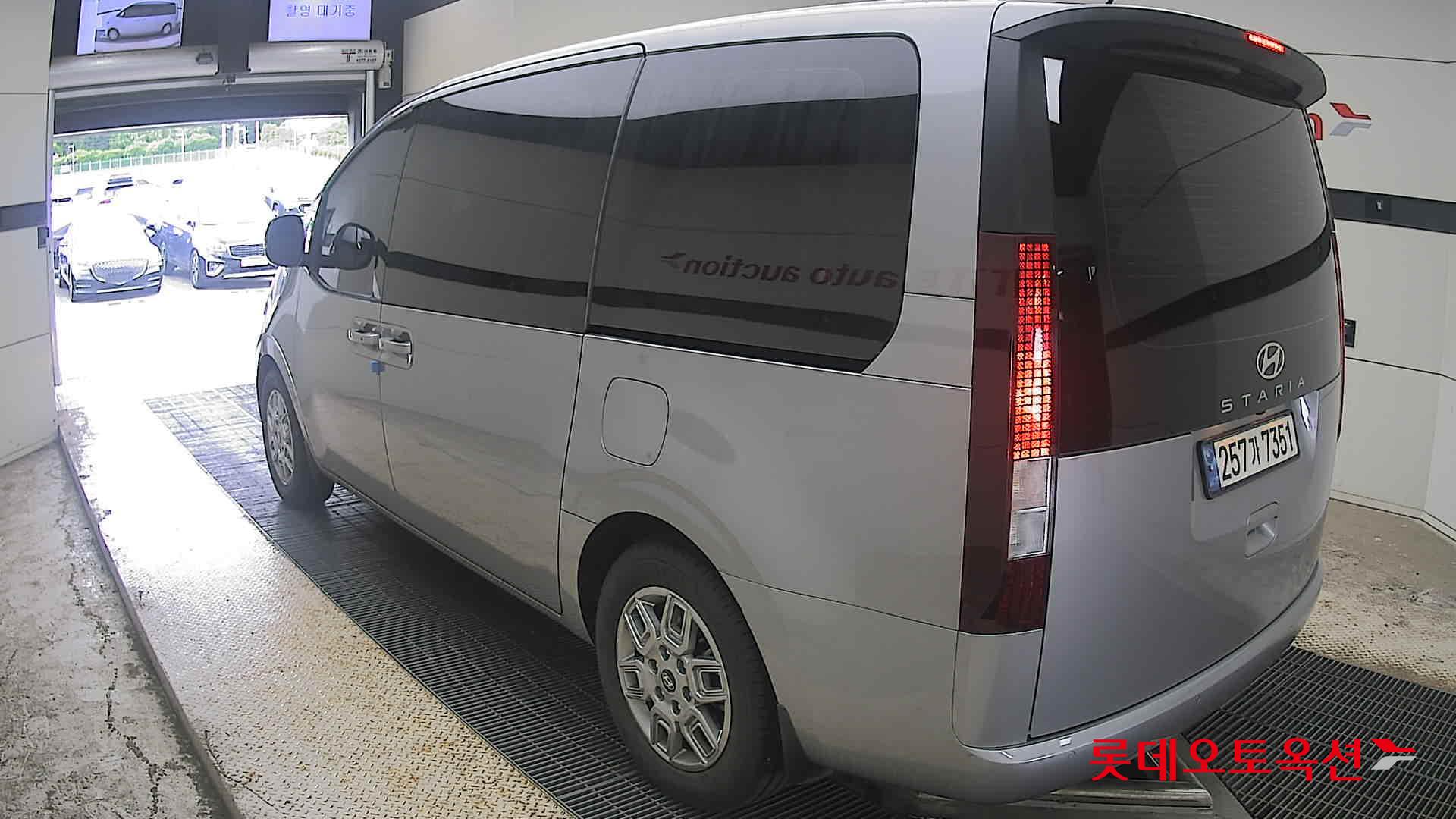 2025 - hyundai staria