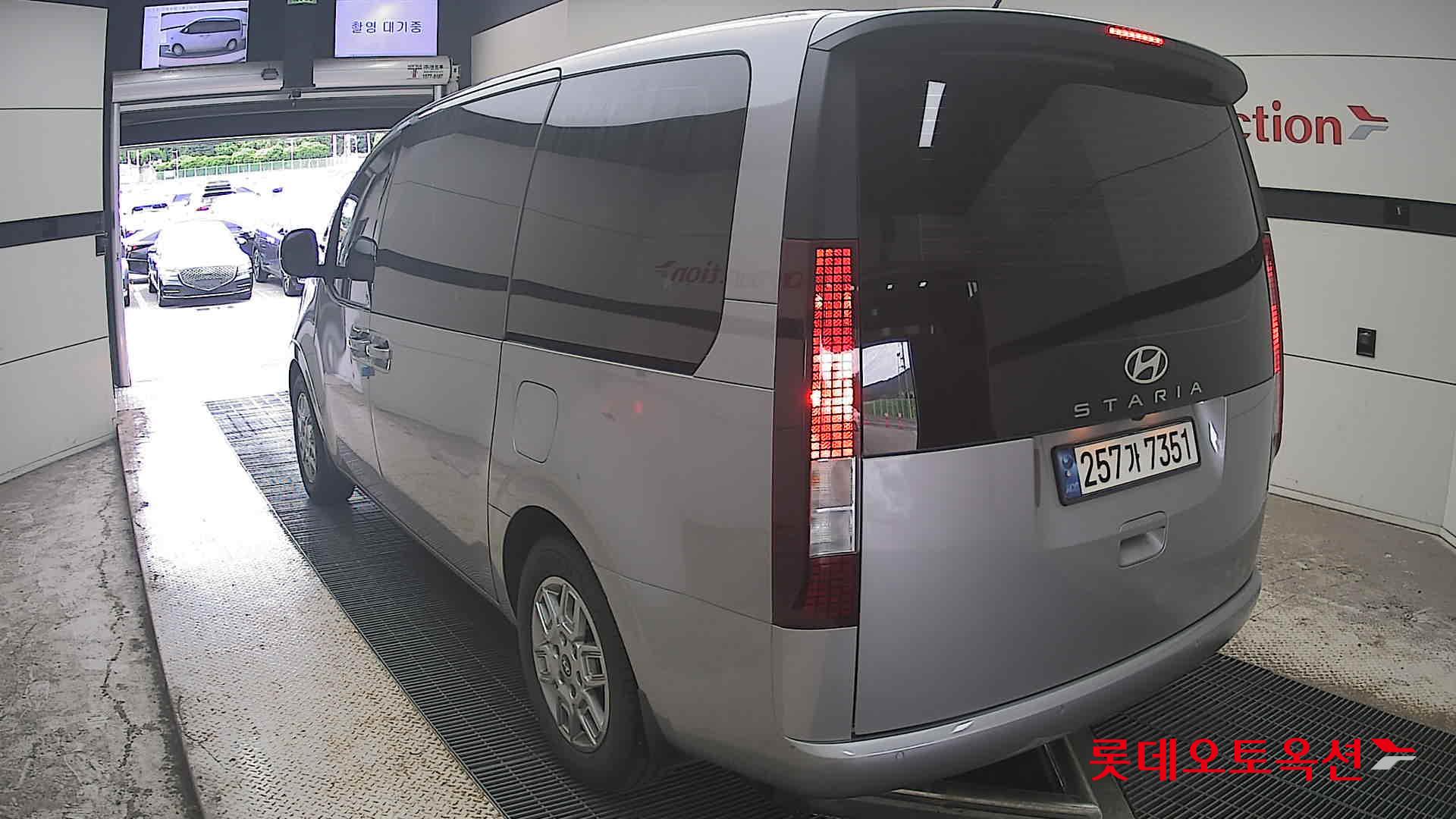 2025 - hyundai staria