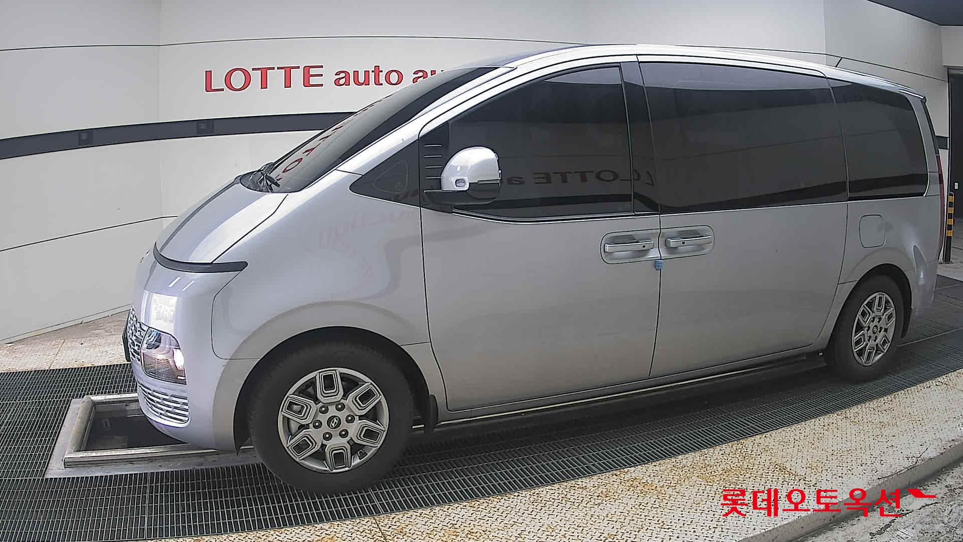 2025 - hyundai staria