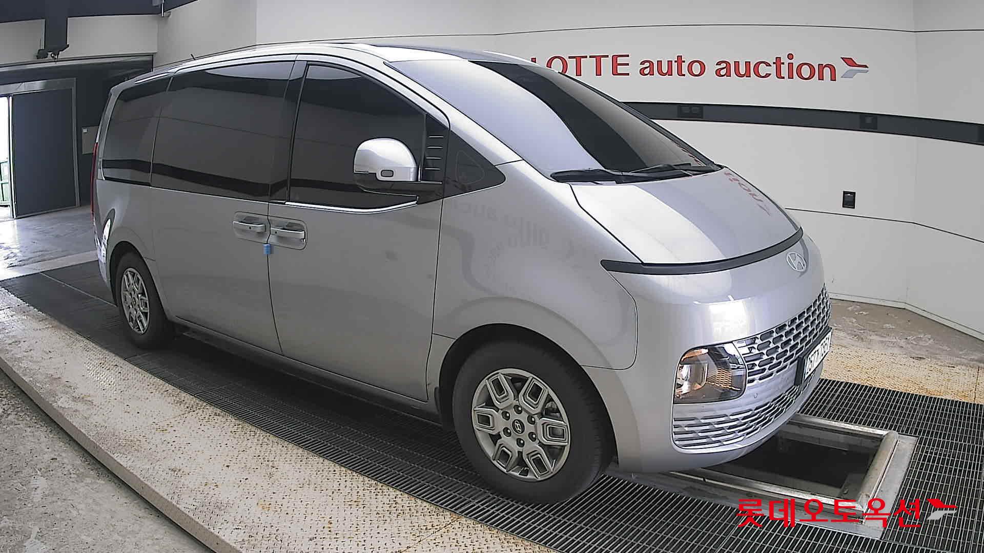 2025 - hyundai staria