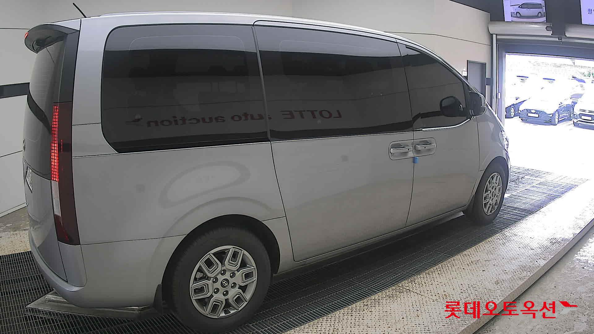 2025 - hyundai staria