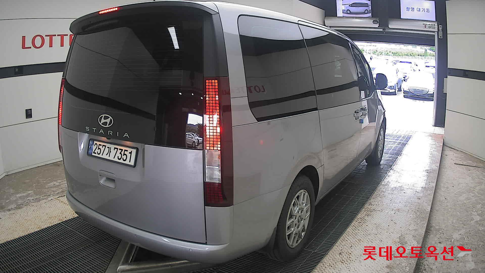 2025 - hyundai staria