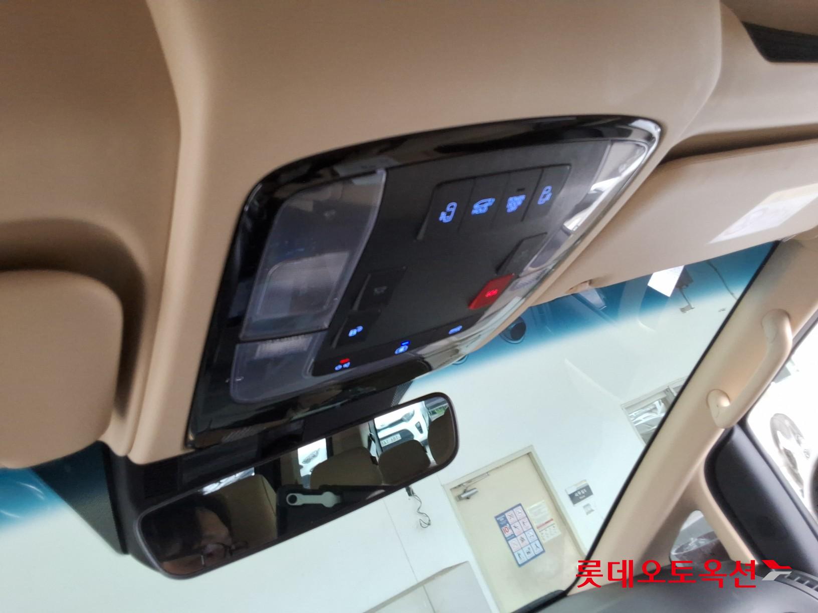 2025 - hyundai staria