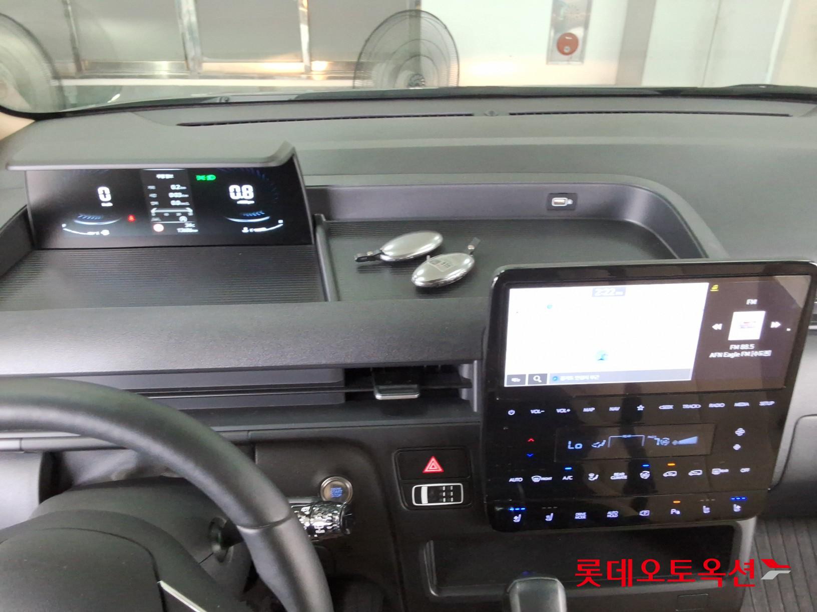 2025 - hyundai staria