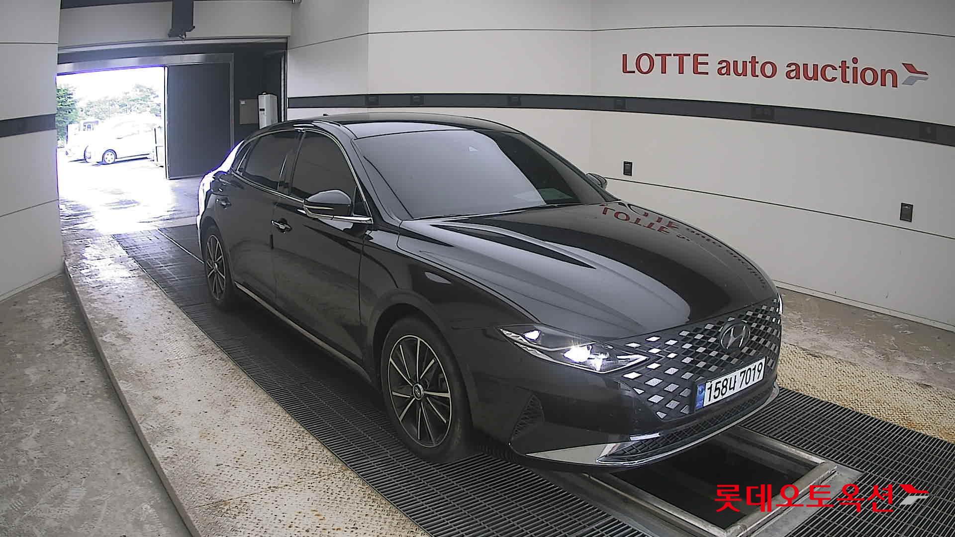 2022 - hyundai grandeur