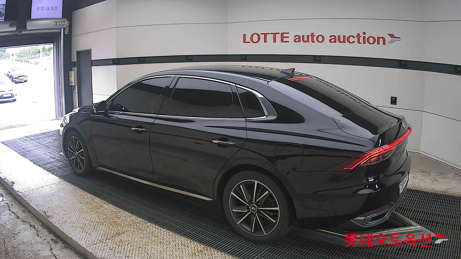 2022 - hyundai grandeur