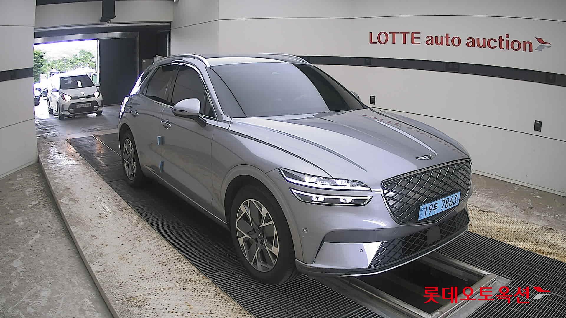 2022 - genesis gv70