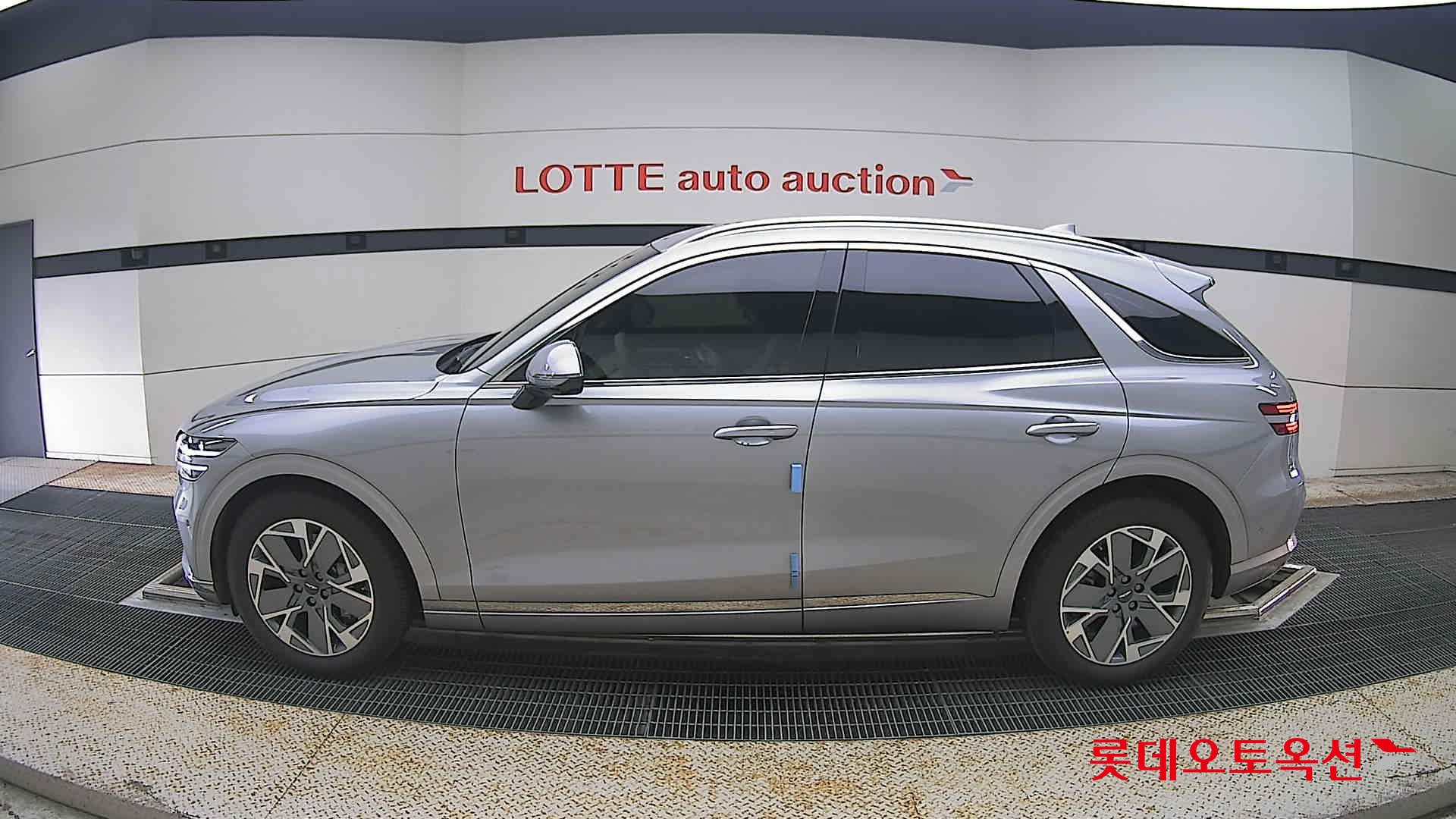 2022 - genesis gv70