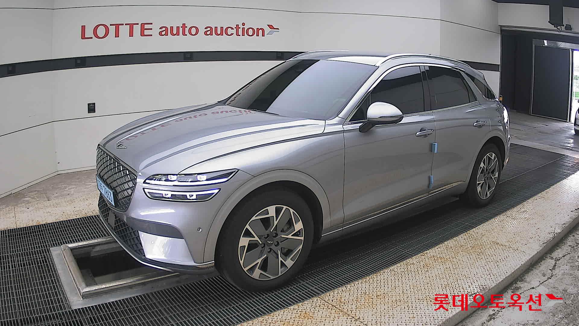 2022 - genesis gv70