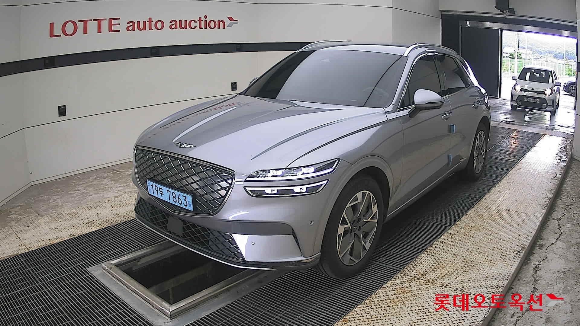 2022 - genesis gv70