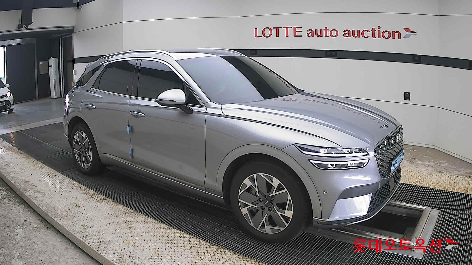 2022 - genesis gv70