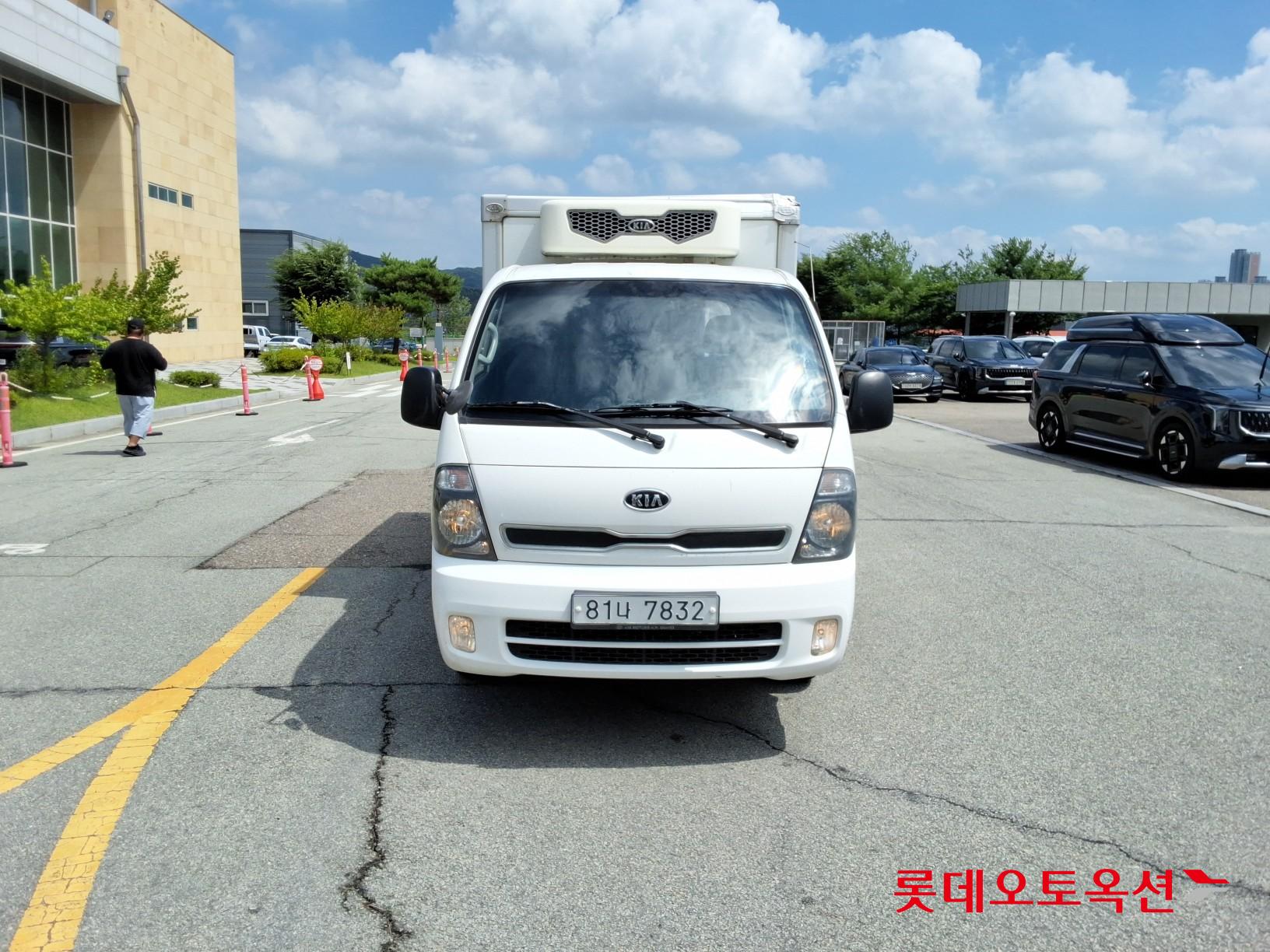 2013 - kia bongo