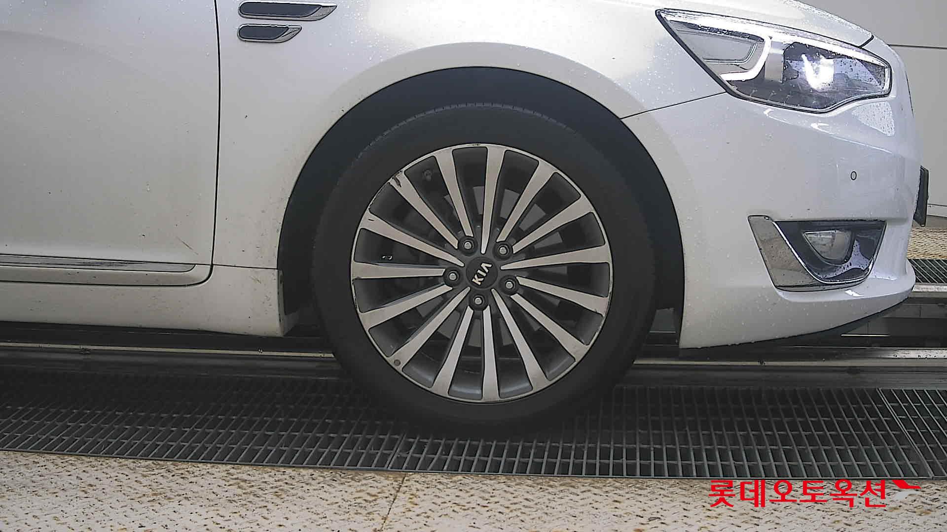 2015 - kia k7