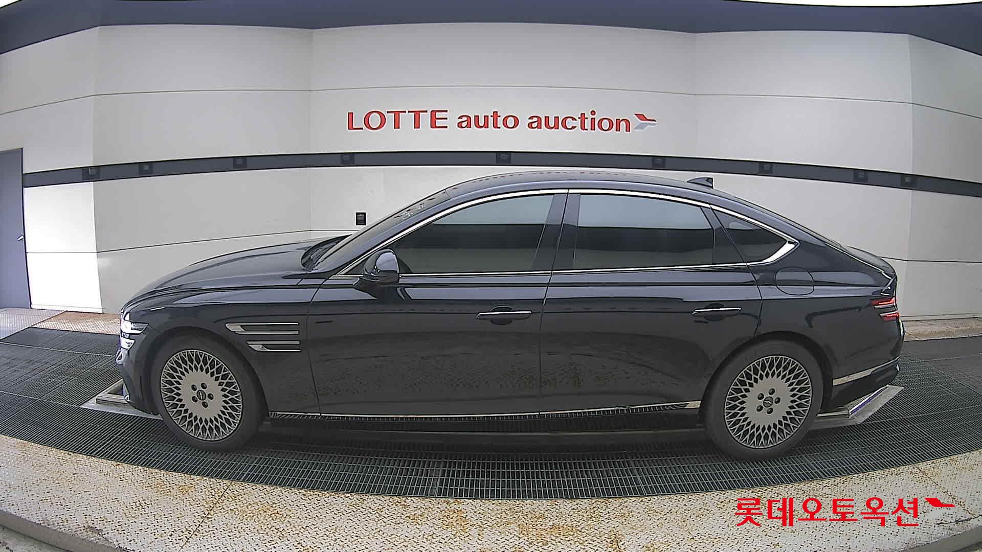 2022 - genesis g80