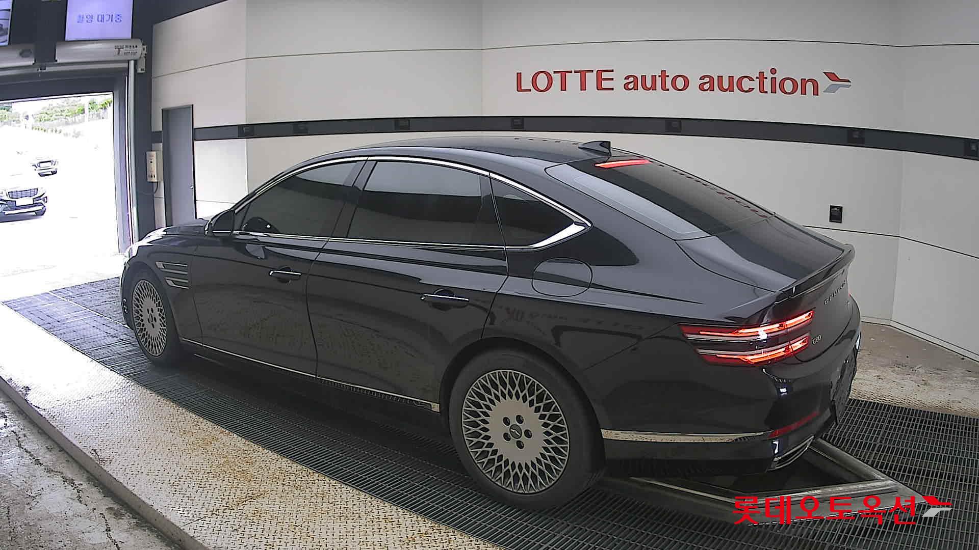 2022 - genesis g80
