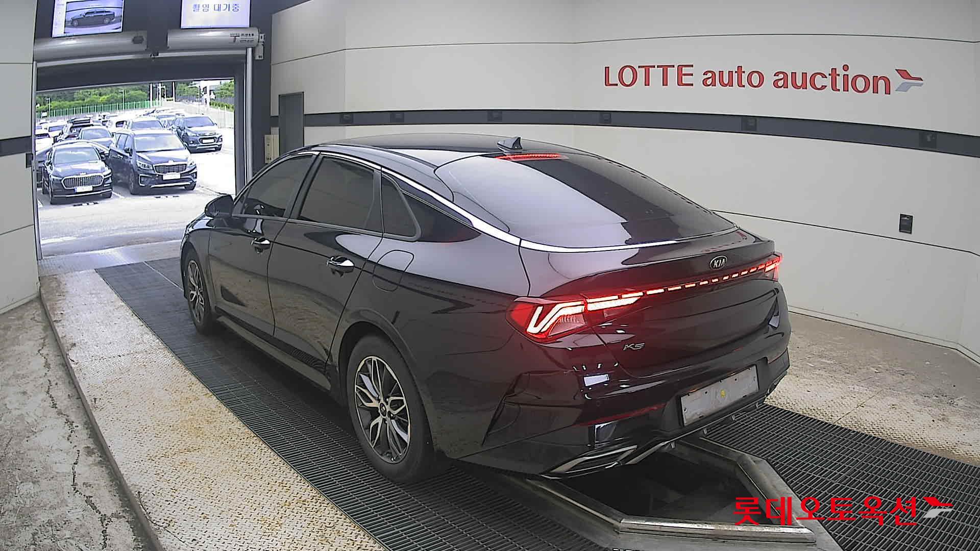 2021 - kia k5