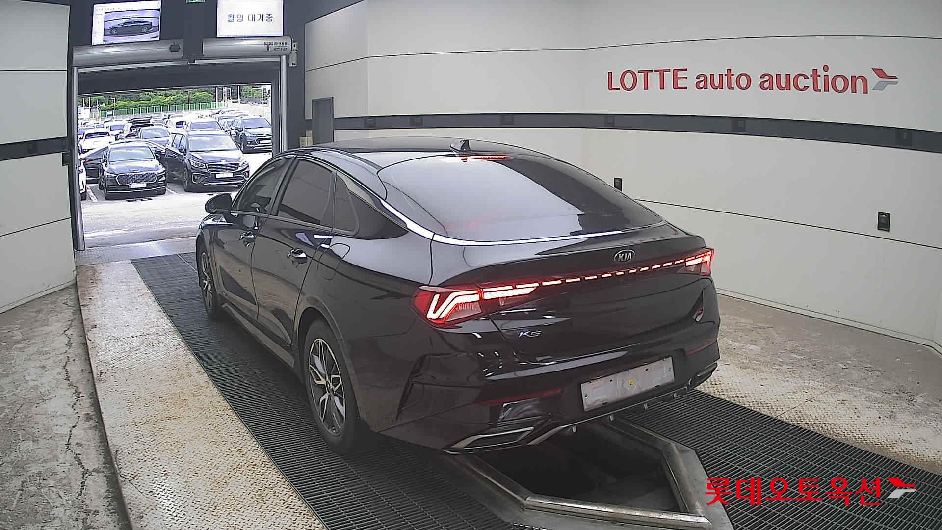 2021 - kia k5