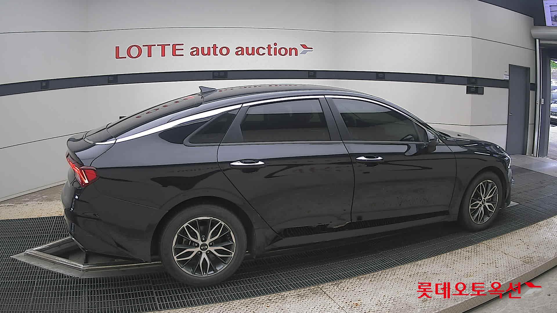 2021 - kia k5