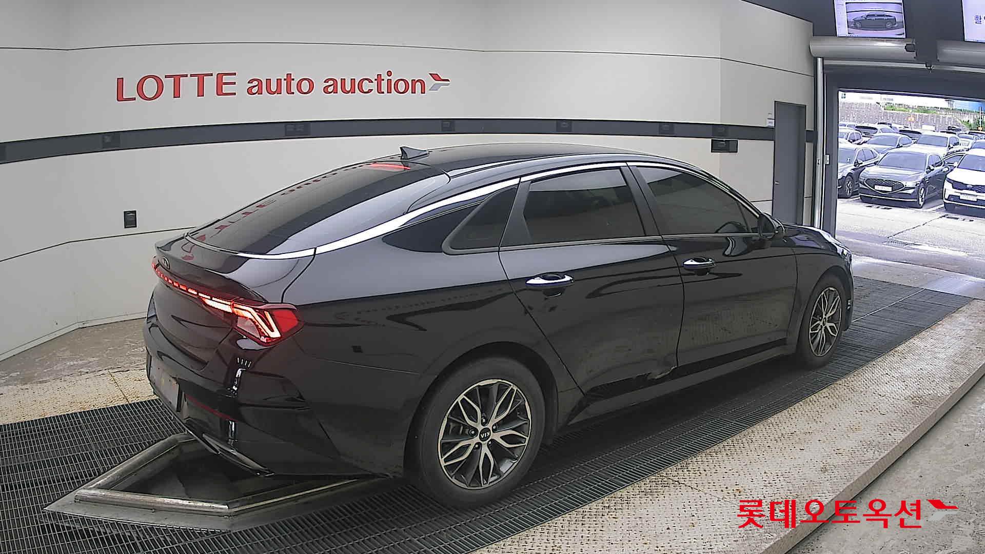 2021 - kia k5