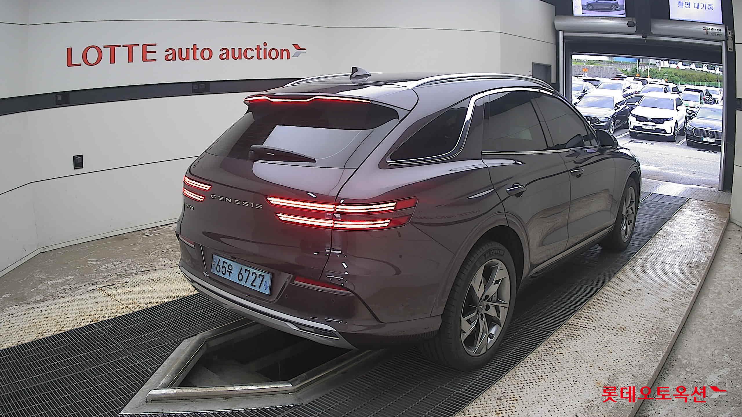 2022 - genesis gv70