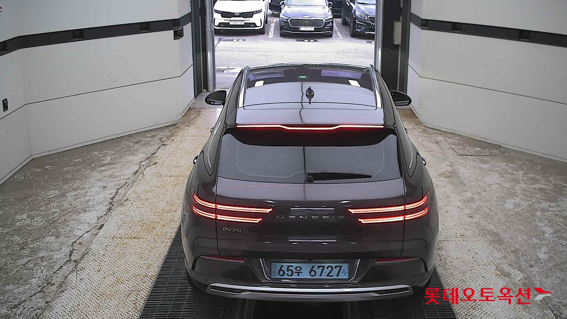 2022 - genesis gv70