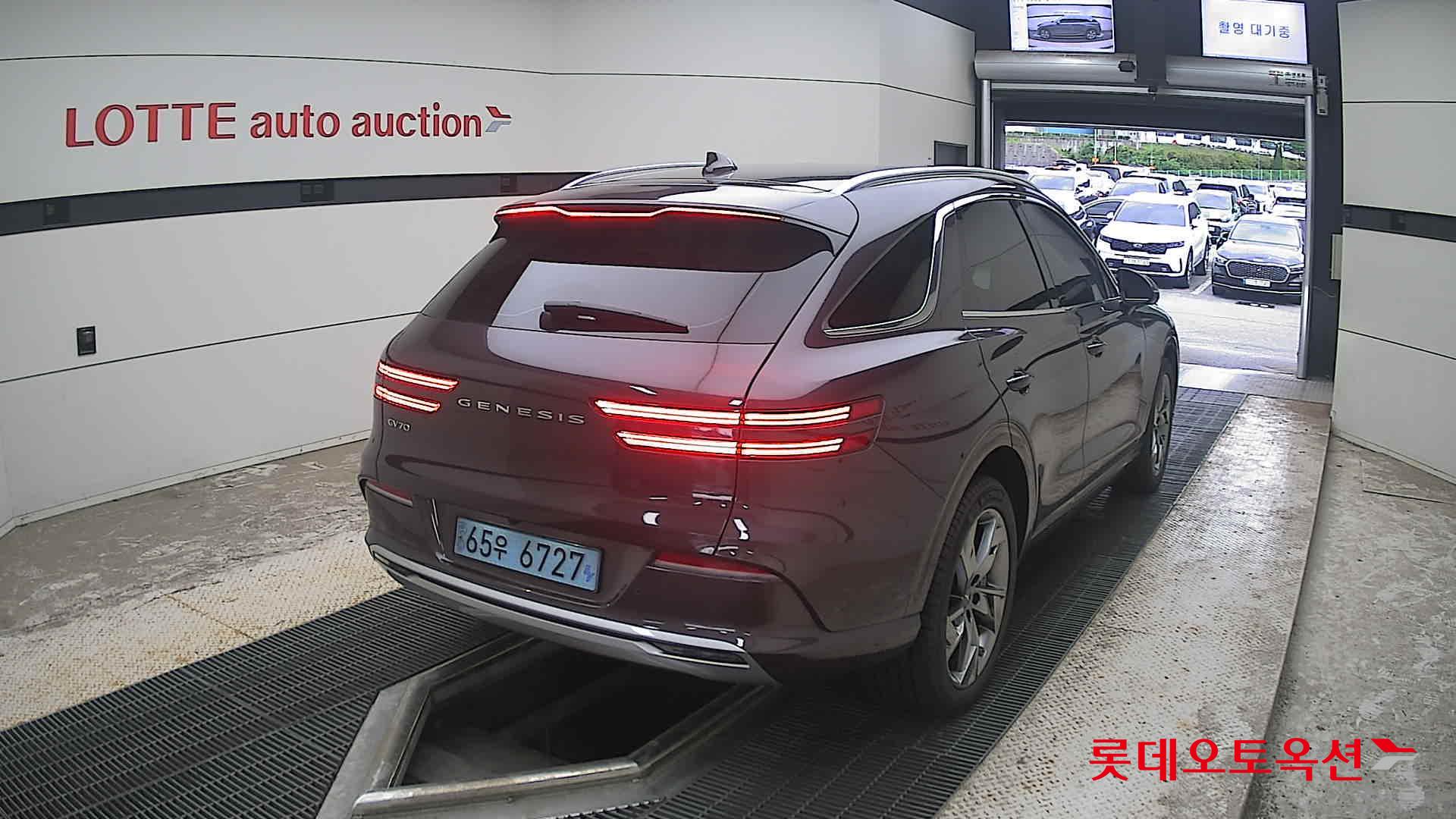 2022 - genesis gv70