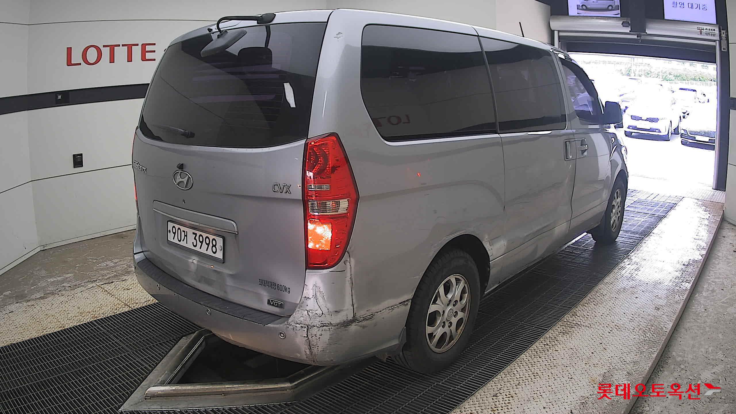 2012 - hyundai grand starex