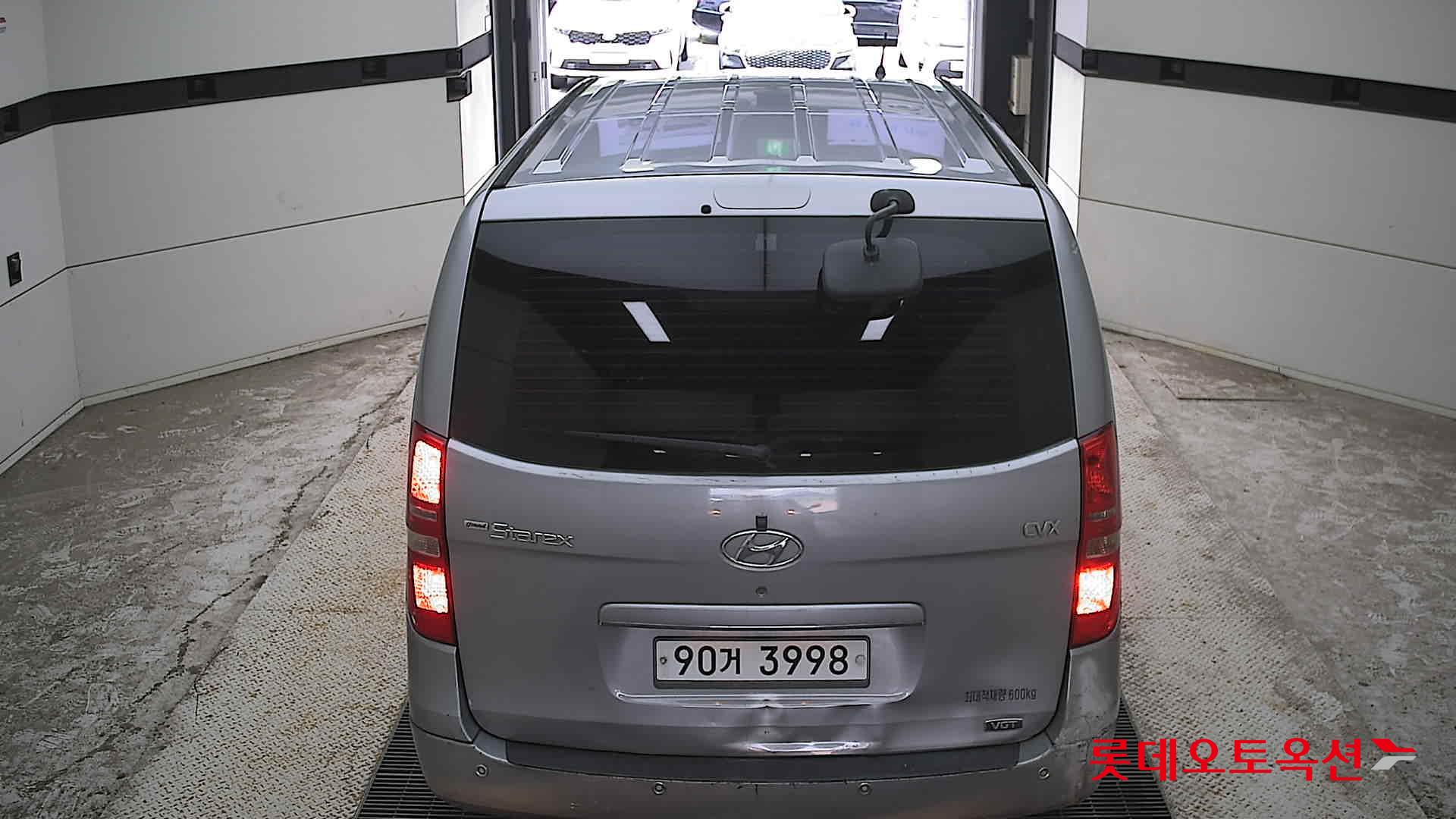 2012 - hyundai grand starex