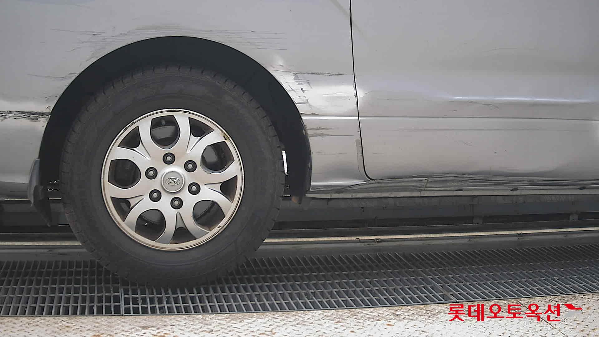 2012 - hyundai grand starex