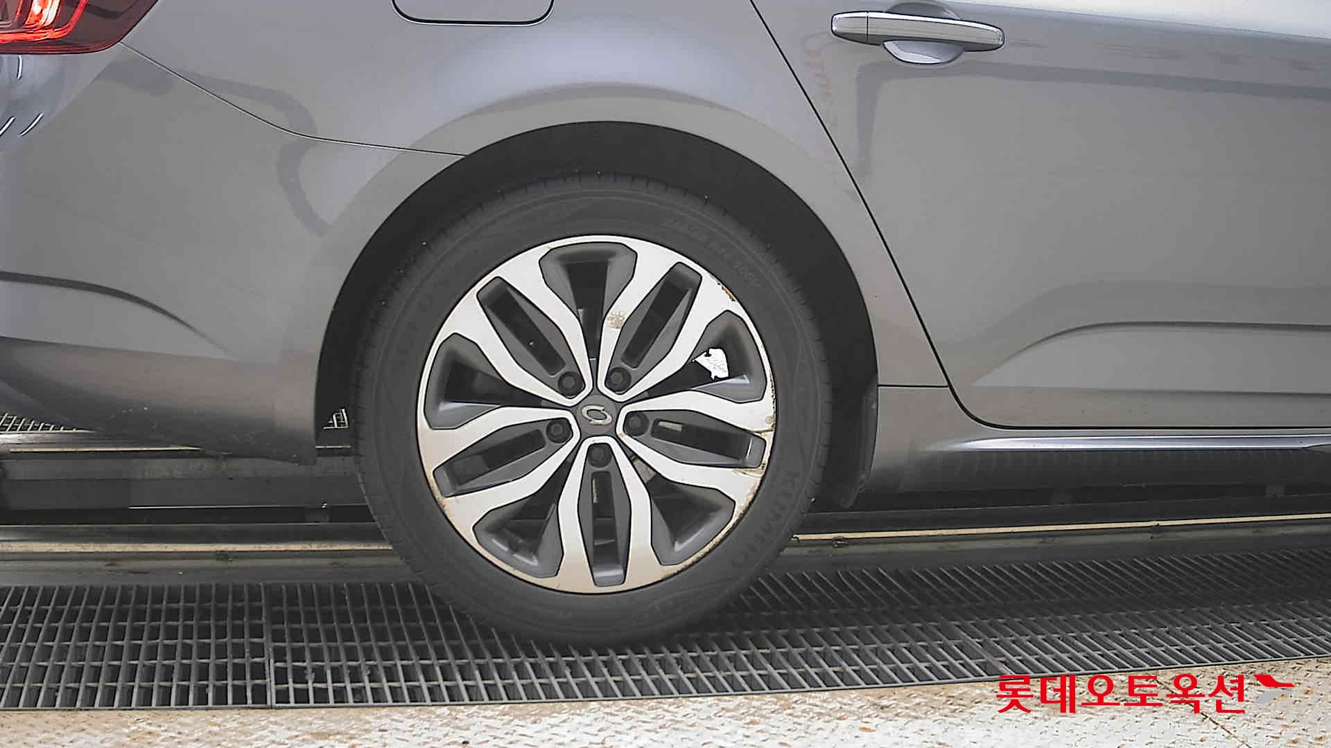 2016 - renault samsung sm6