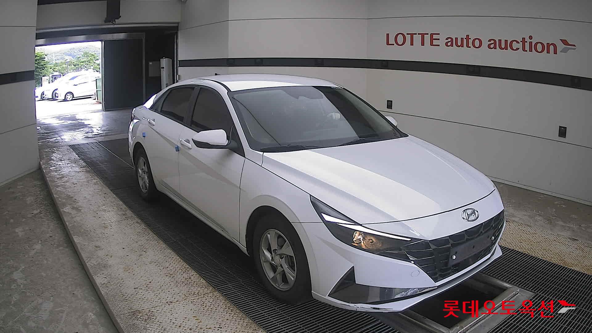 2021 - hyundai avante