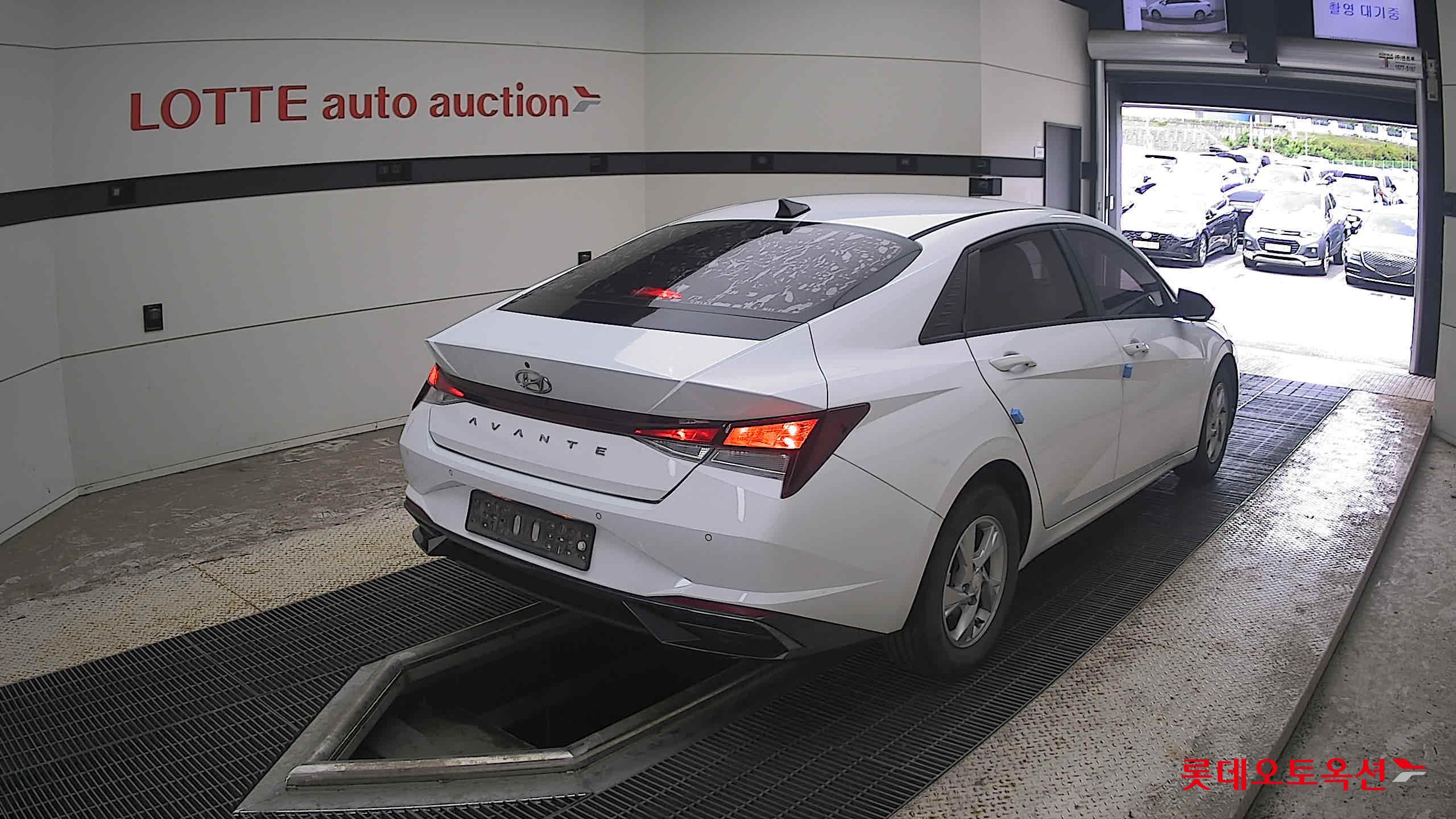 2021 - hyundai avante