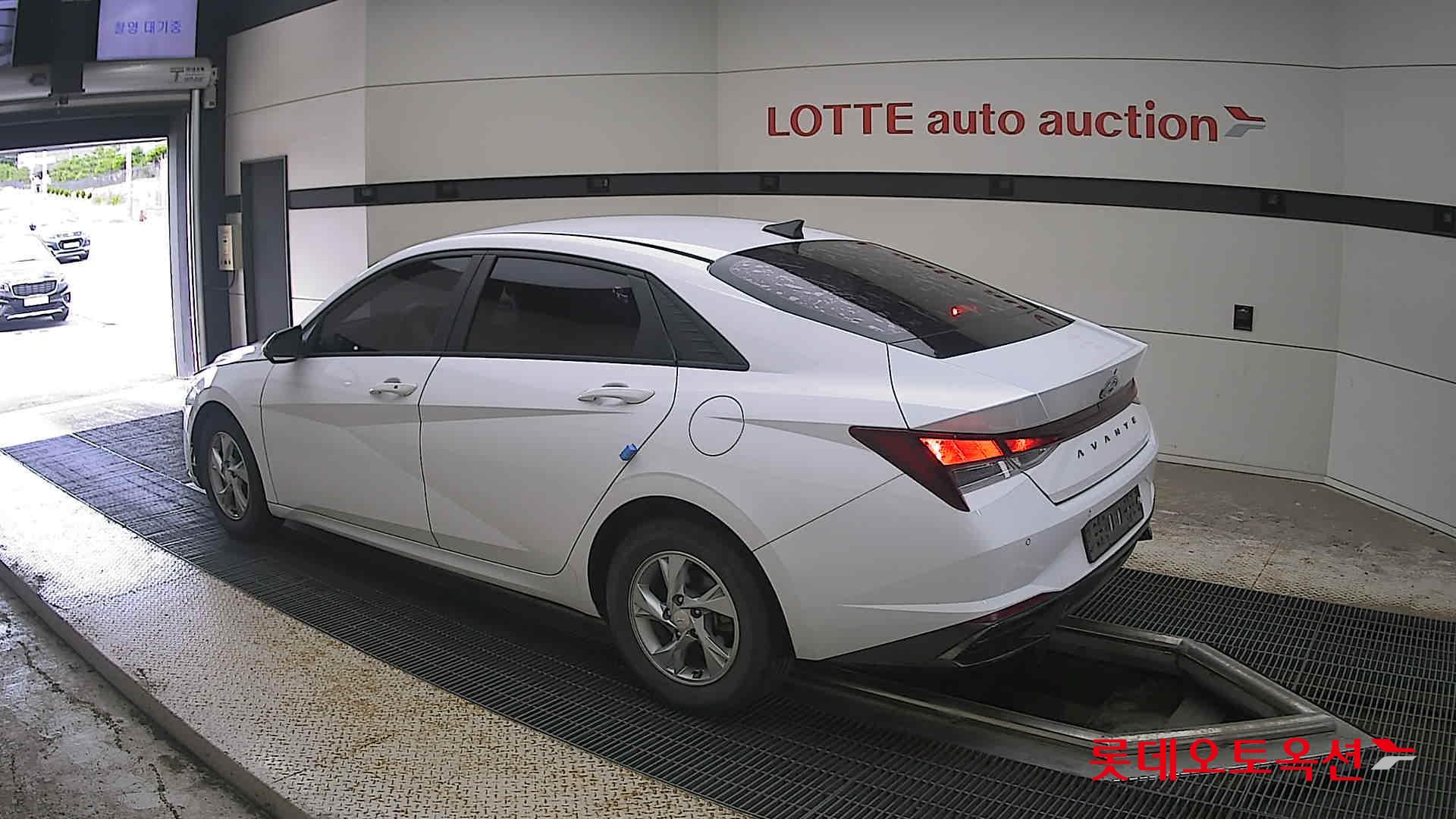 2021 - hyundai avante