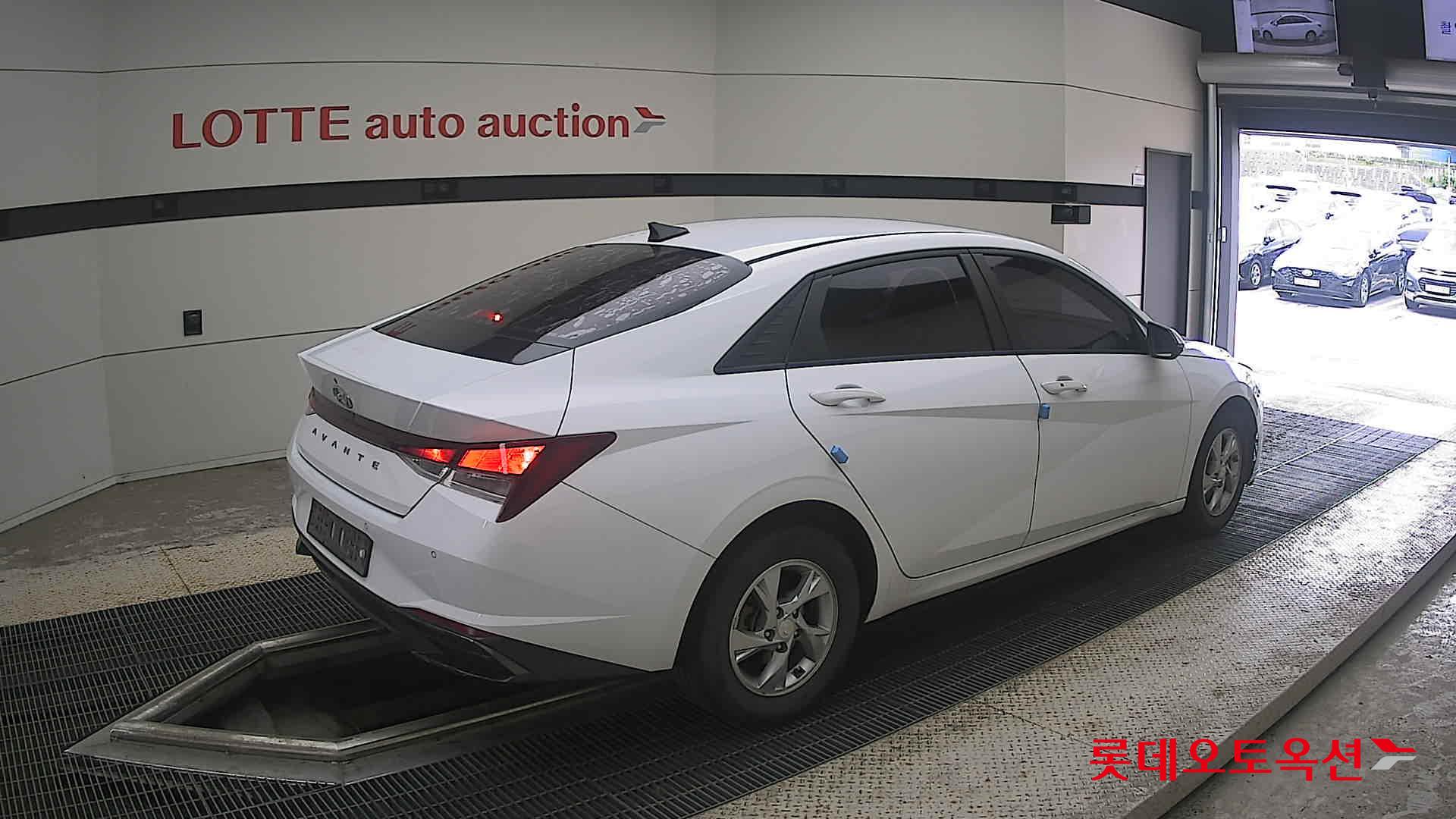2021 - hyundai avante