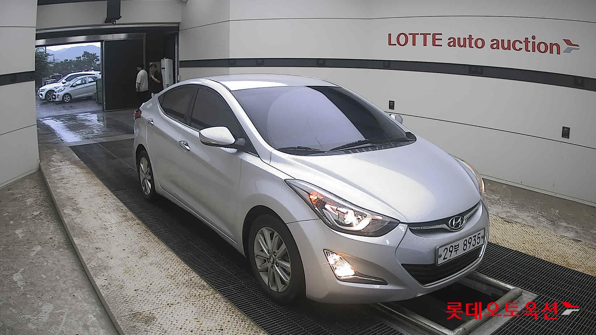 2015 - hyundai avante