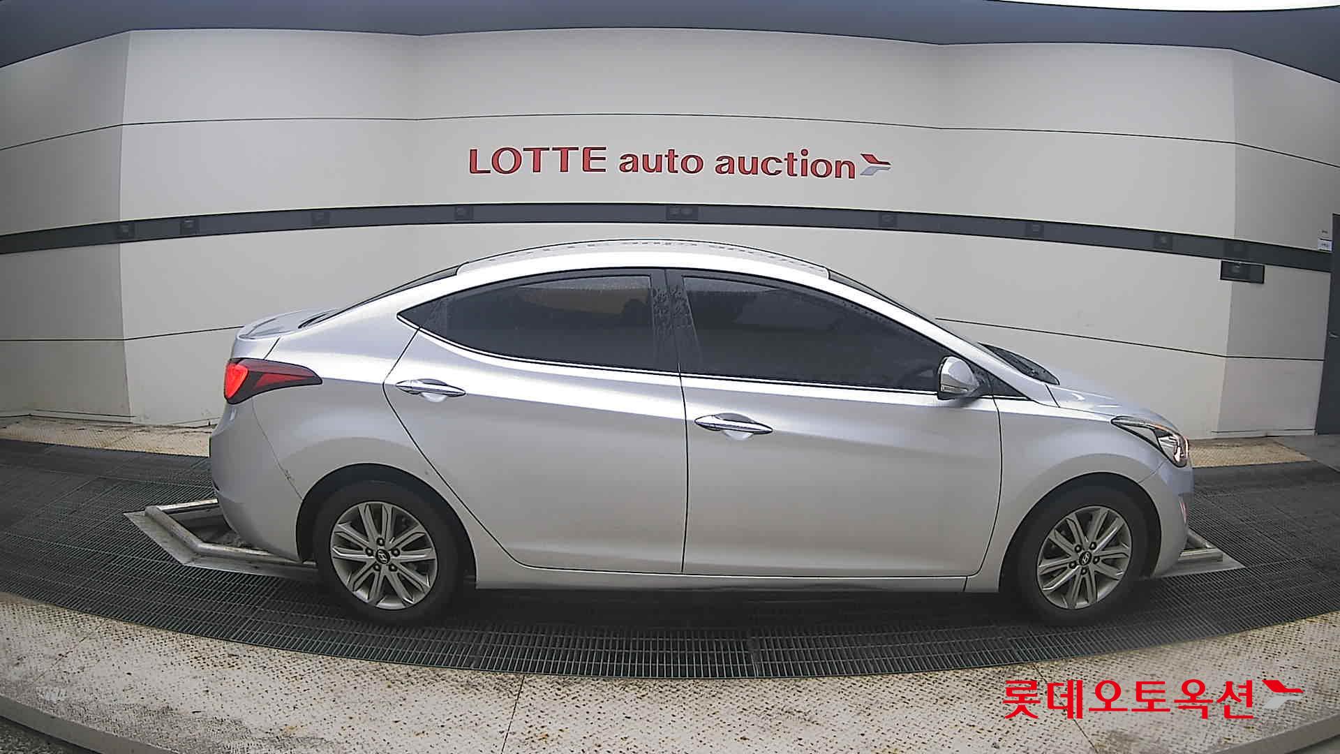 2015 - hyundai avante