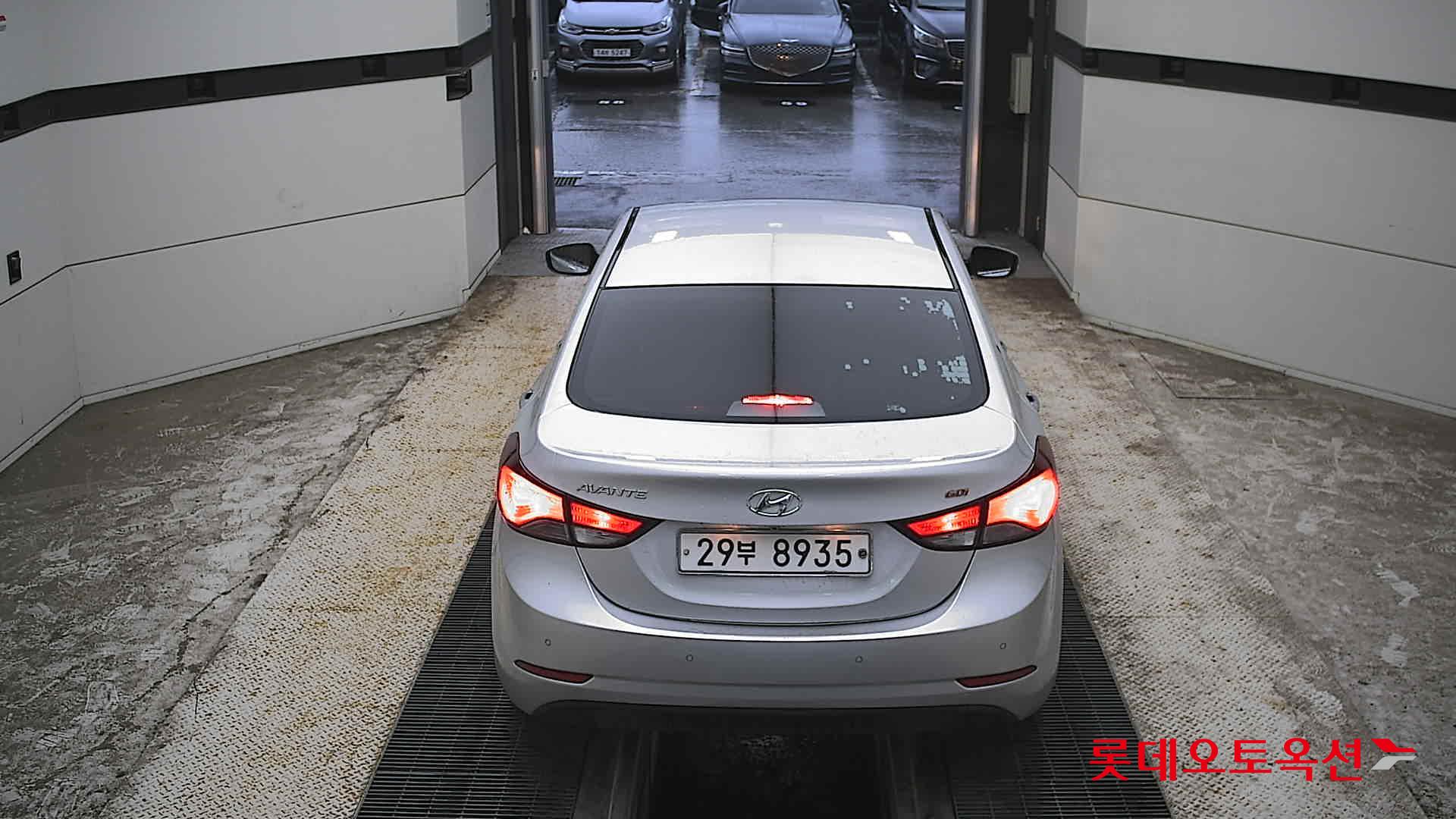 2015 - hyundai avante