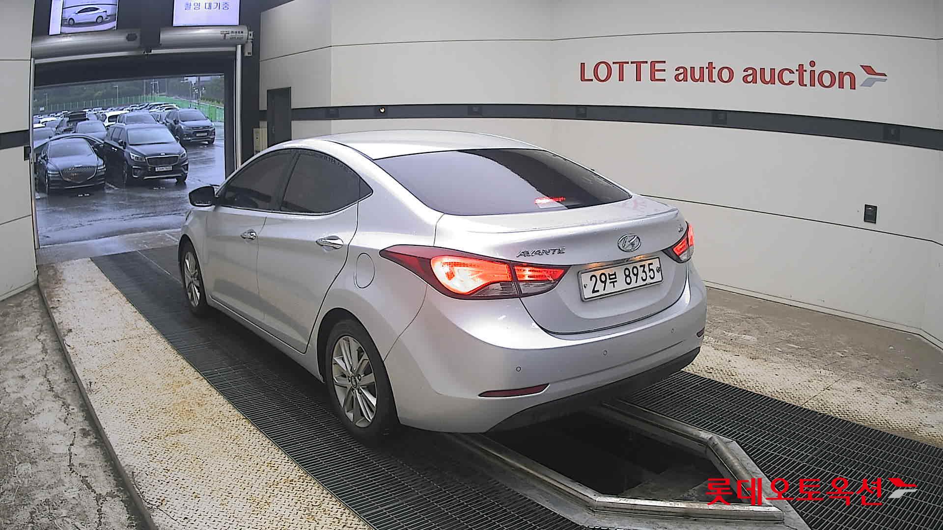 2015 - hyundai avante