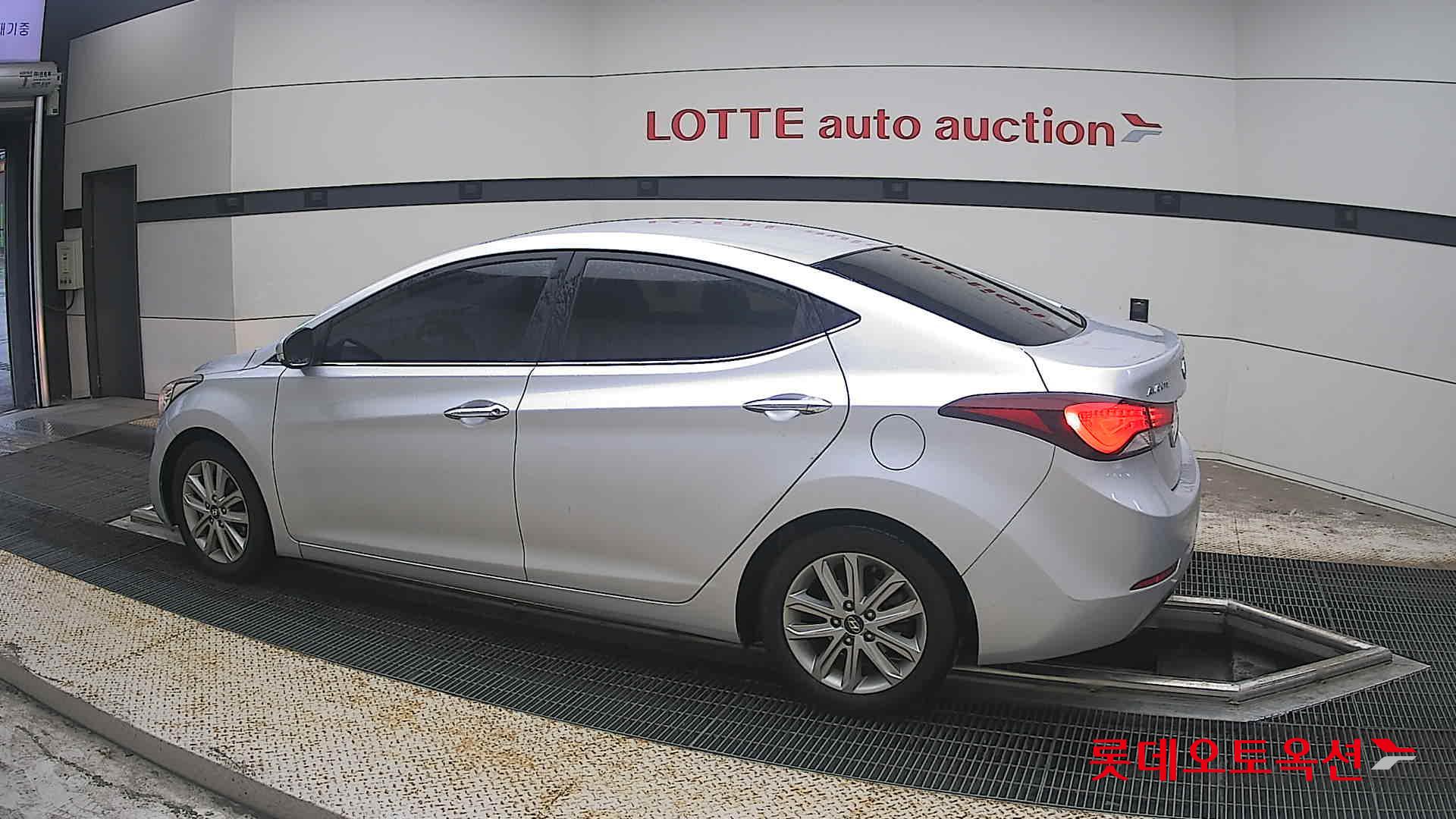2015 - hyundai avante