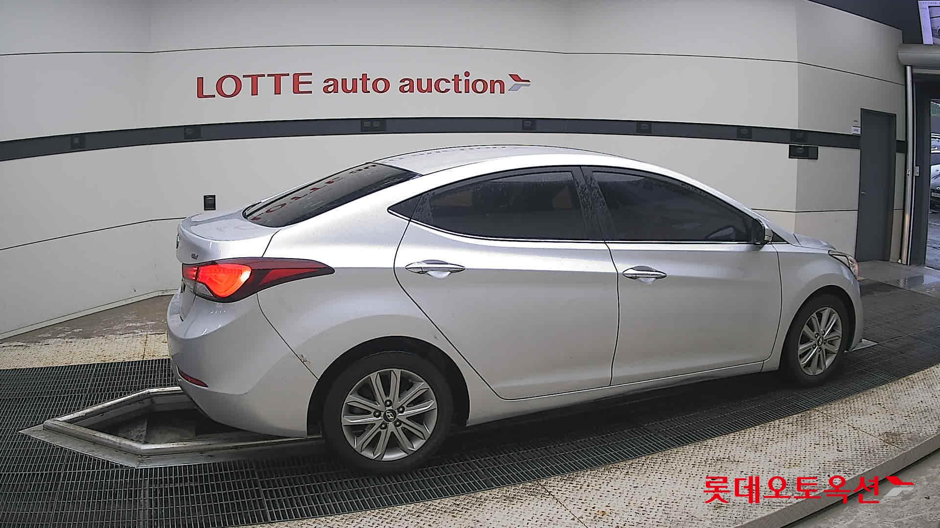 2015 - hyundai avante