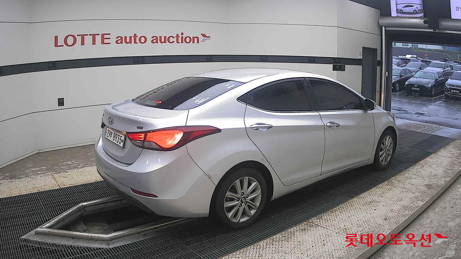 2015 - hyundai avante
