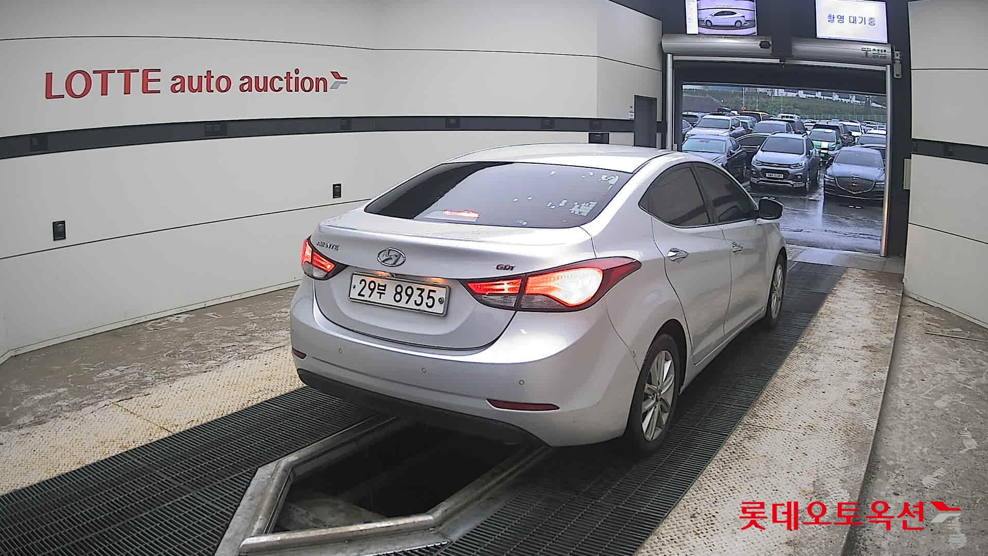 2015 - hyundai avante