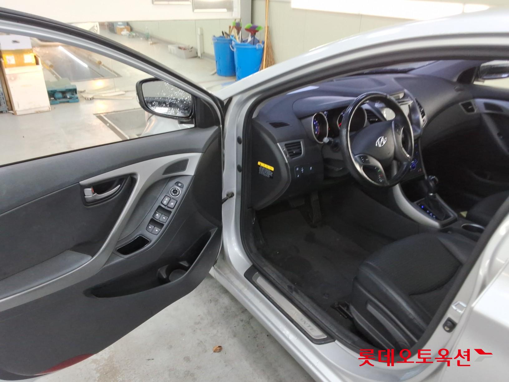2015 - hyundai avante