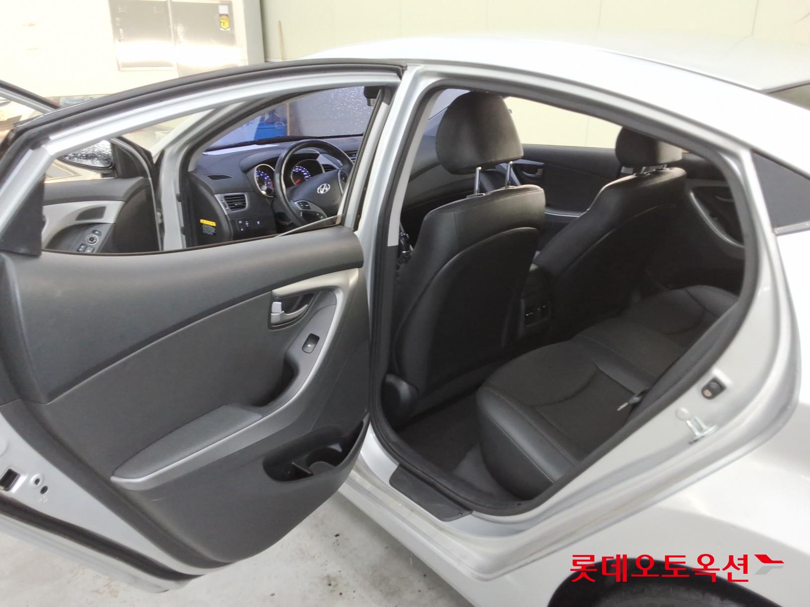 2015 - hyundai avante