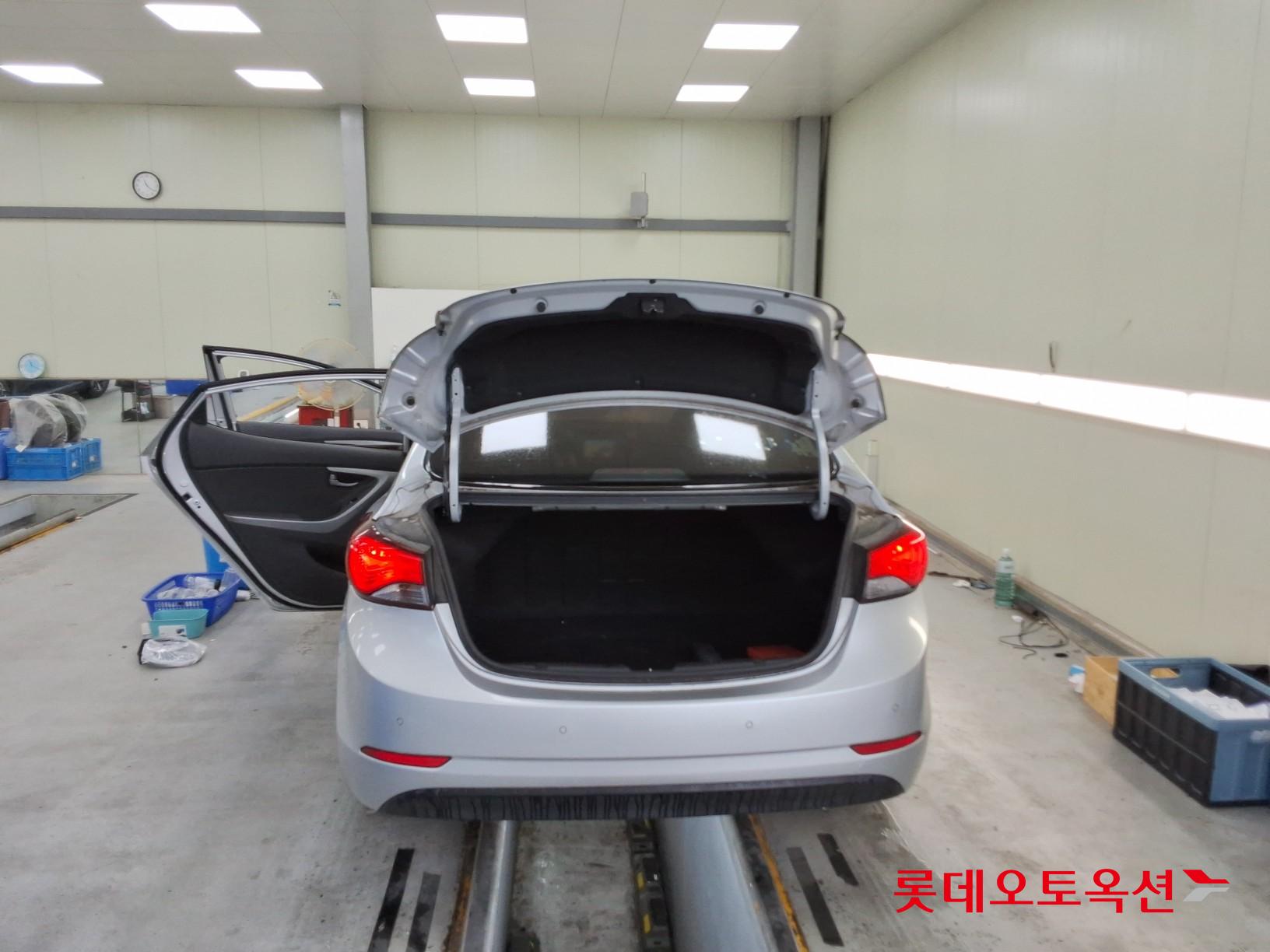 2015 - hyundai avante