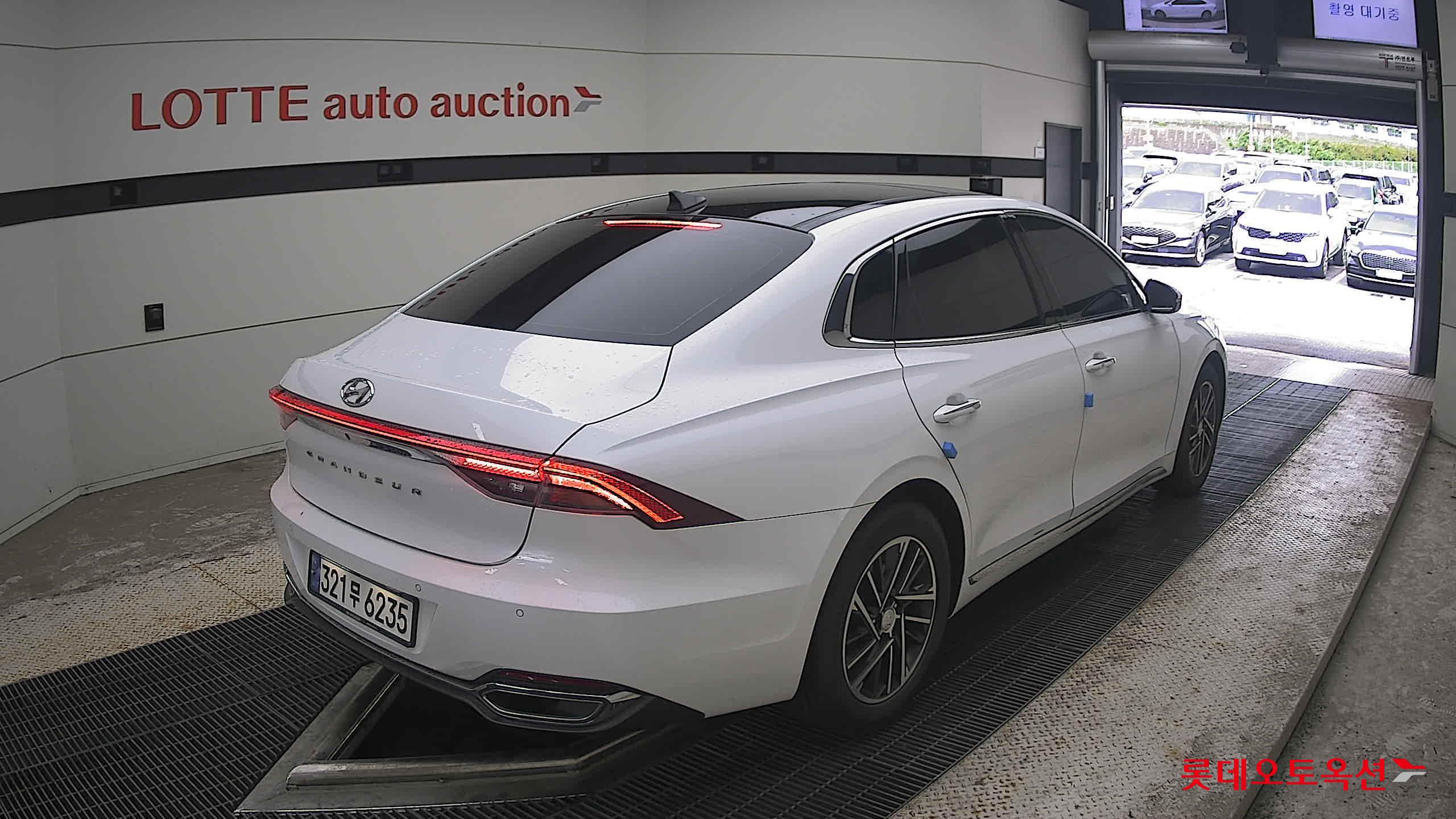 2021 - hyundai grandeur