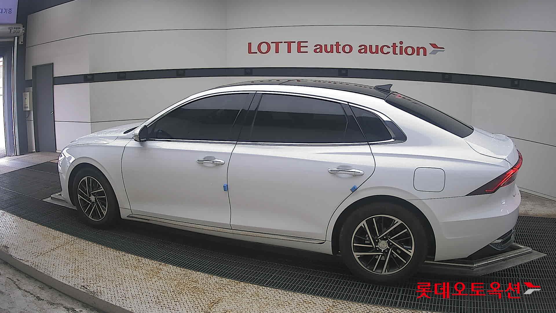 2021 - hyundai grandeur