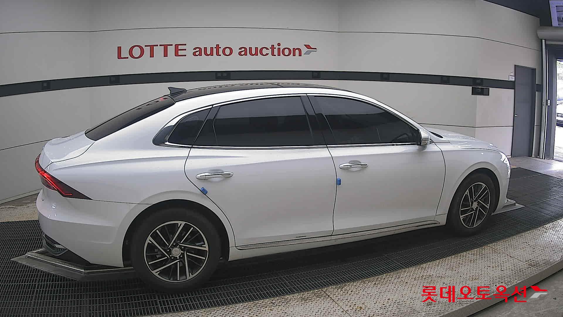 2021 - hyundai grandeur