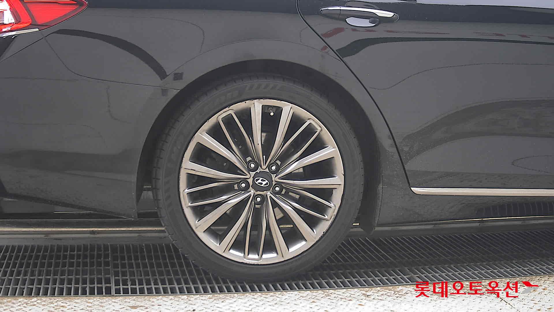 2018 - hyundai grandeur