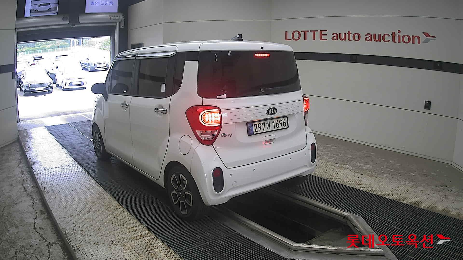 2021 - kia ray